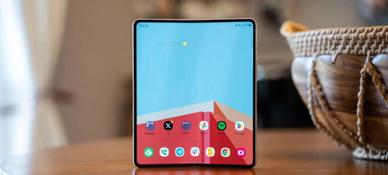 Samsung планує "початкову" версію Galaxy Z Fold 6