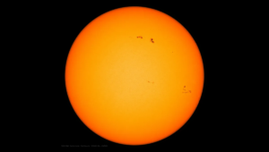 Рідкісне явище на Сонці: Парні сонячні спалахи вразили астрономів (Відео)