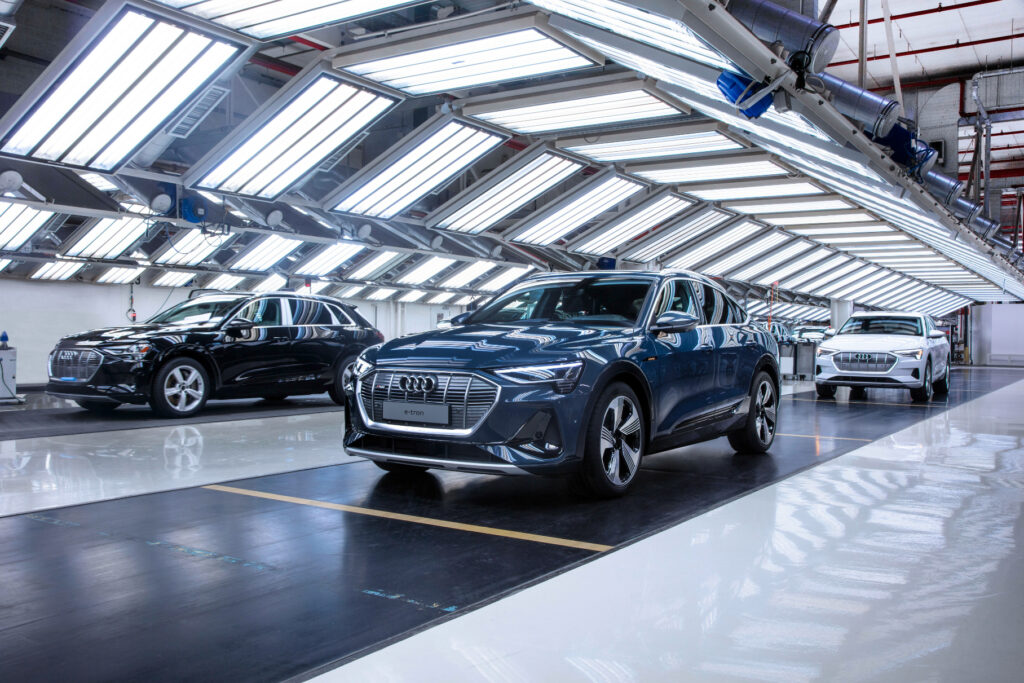 Audi поскаржилася на брак деталей для електричних Q8 e-tron
