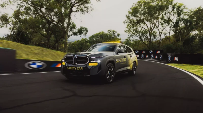 Баварський суперкросовер BMW XM зробили машиною безпеки в автоперегонах