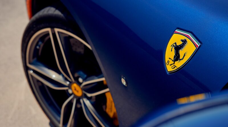 Компанія Ferrari готує до прем'єри одразу три новинки цього року