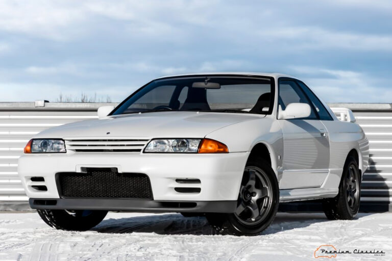 На аукціон виставили майже новий Nissan Skyline в ідеальному стані