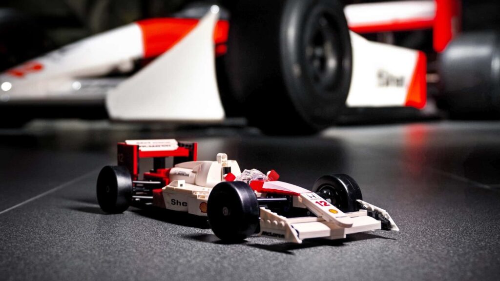Lego випустила боліди McLaren MP4/4 і Mercedes-AMG F1 W14 E Performance