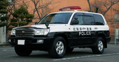 Для поліції Японії розробили модифікований позашляховик Toyota Land Cruiser серії J100