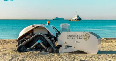 У Саудівській Аравії створили робота для прибирання пляжів — фото
