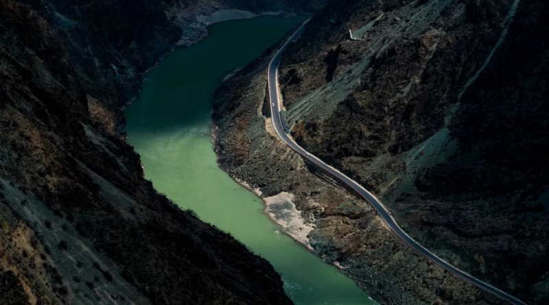 Китай будує першу в світі "супердамбу" вздовж річки Ярлунг-Зангбо