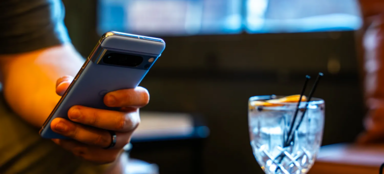 Оновлено систему Google Play для смартфонів Pixel