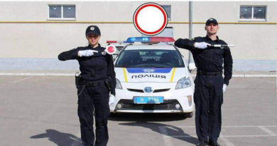 Патрульна поліція нагадала, як читати жести регулювальників на дорозі