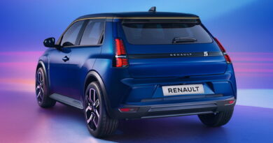Renault оголосила про ажіотаж на новий хечтбек із ретродизайном
