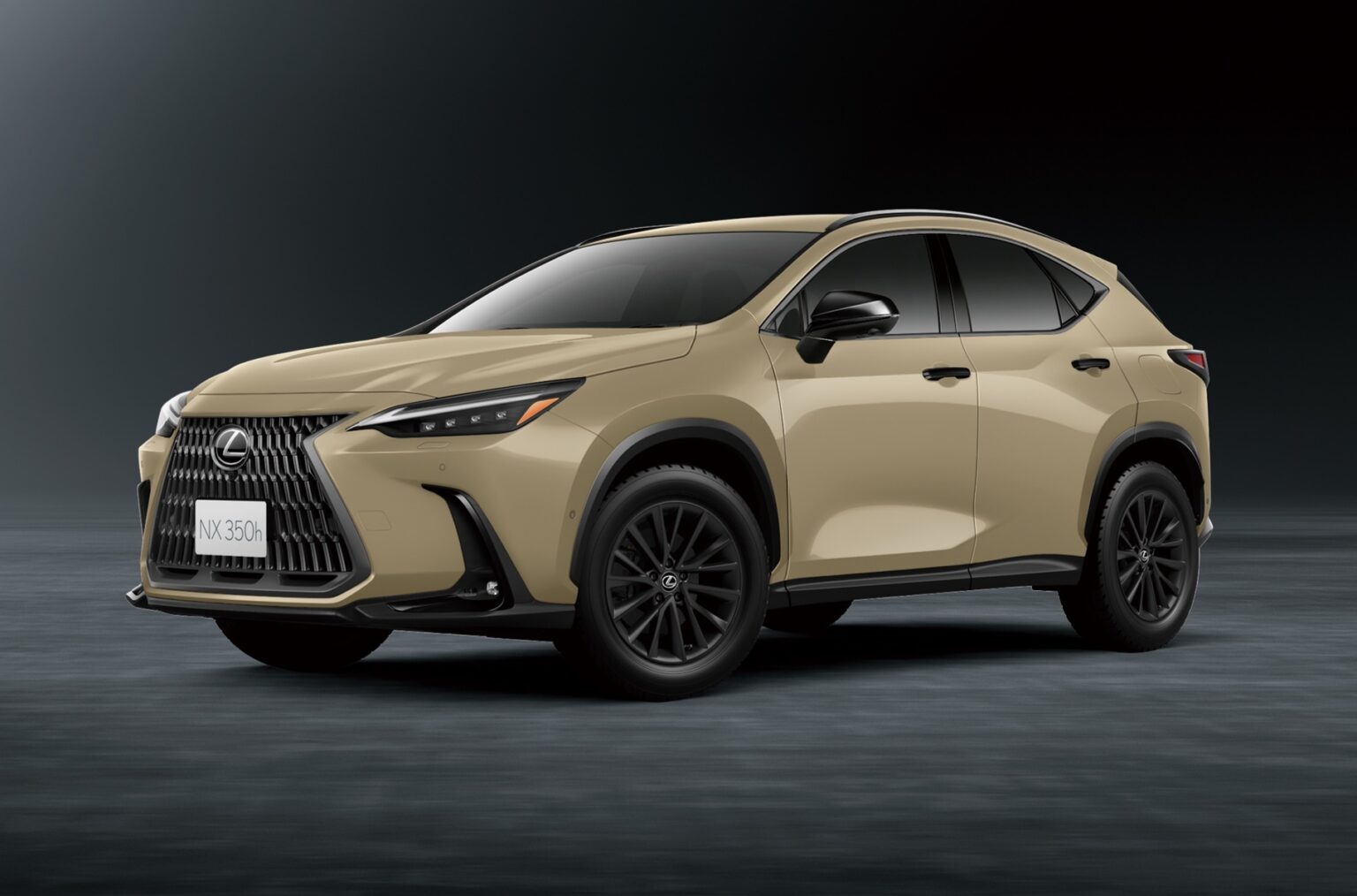 Компанія Lexus поліпшила кросовер NX для Японії