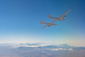 Найбільший у світі літак зі 117-метровим розмахом крил виконав свій останній трюк