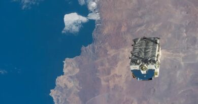 Космічне сміття з Міжнародної космічної станції мчить назад на Землю