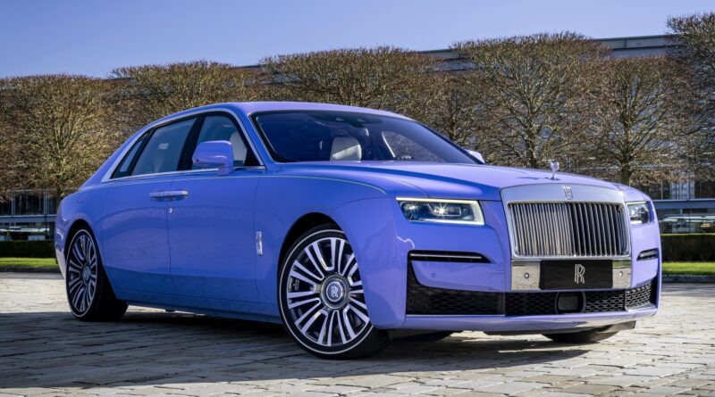 Компанія Rolls-Royce показала три унікальні автомобілі із серії Spirit of Expression