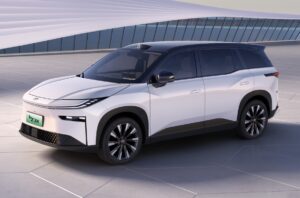 Toyota розробила для китайської молоді крос-купе "на батарейках"