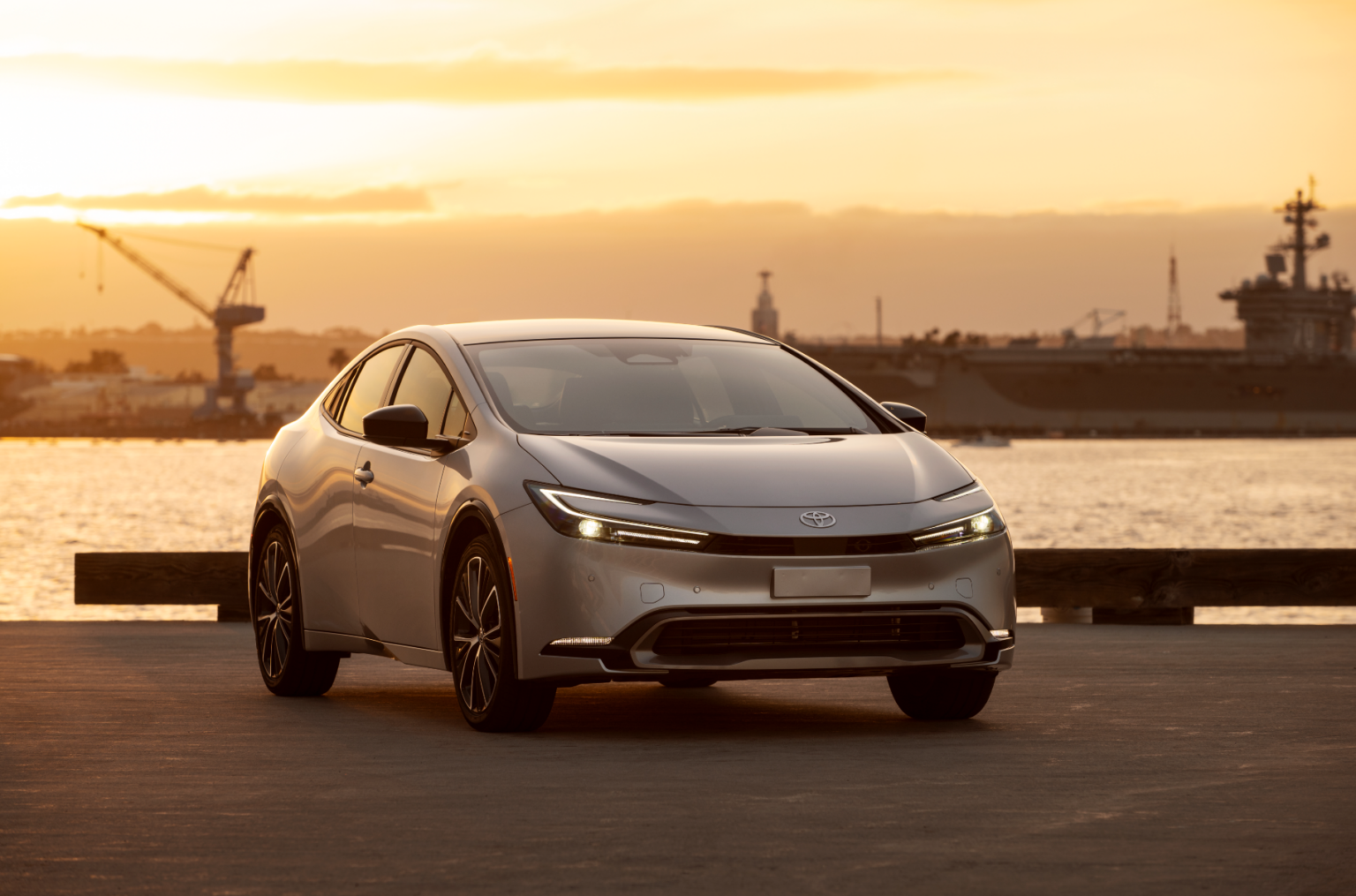 Продажі нового Toyota Prius різко зросли