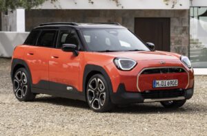 MINI представила маленький електричний кросовер Aceman