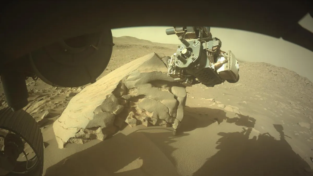 Зразок 24: NASA досліджує дивну скелю на Марсі