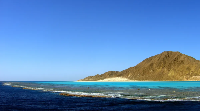 Острів Забаргад: Земля із зелених самоцвітів у Червоному морі