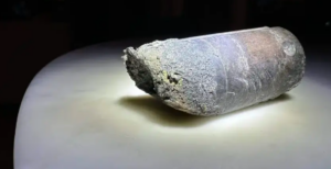 Розряджені батареї з МКС пробили дах будинку у Флориді