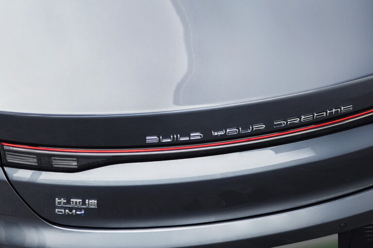 Toyota відмовиться від власного гібрида на користь китайської розробки