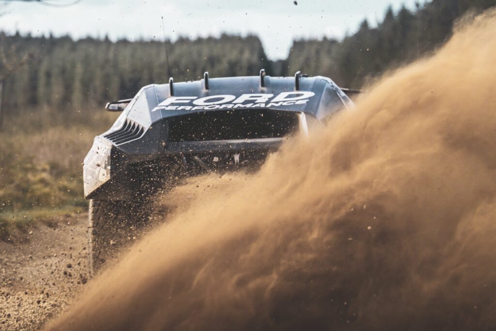 Компанія Ford показала перший знімок гоночного Ranger Raptor для "Дакара"