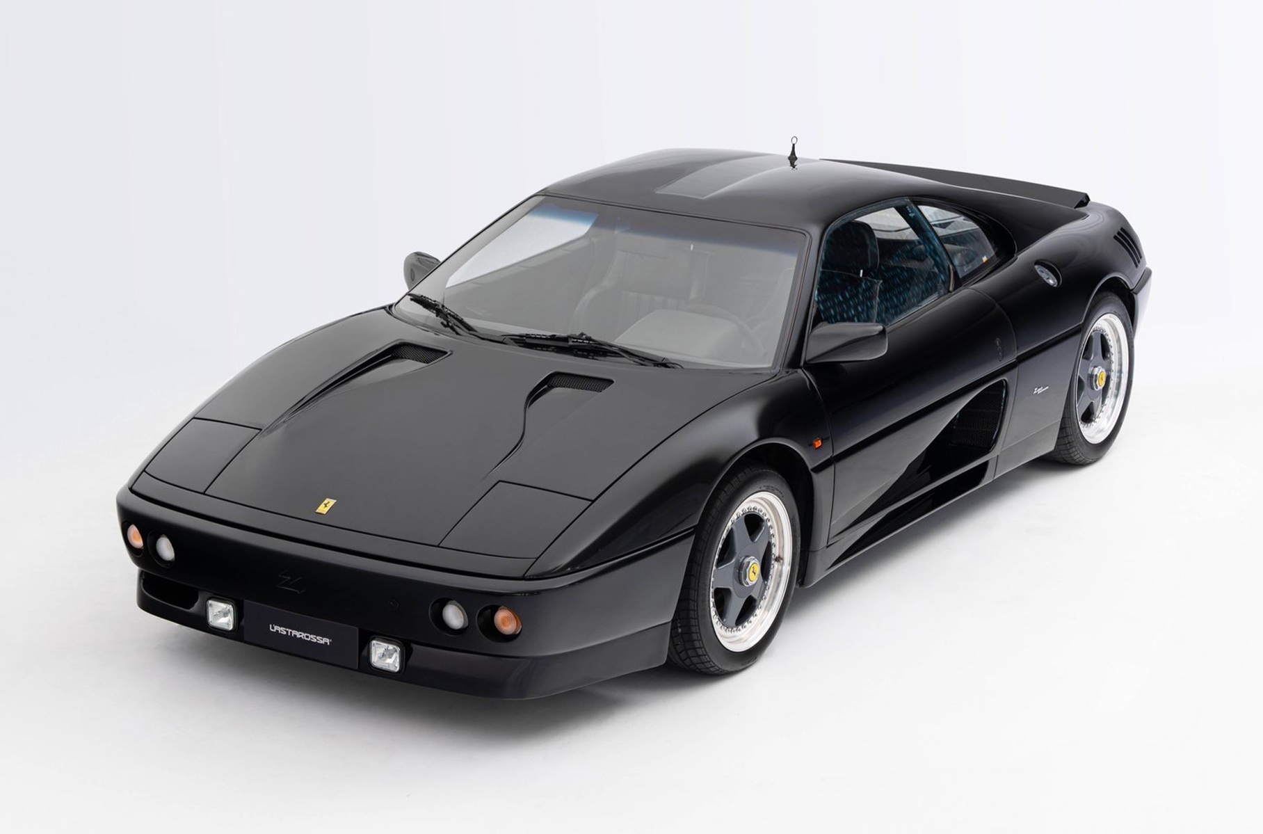 З аукціону продадуть рідкісний Ferrari 348 з дизайном Zagato