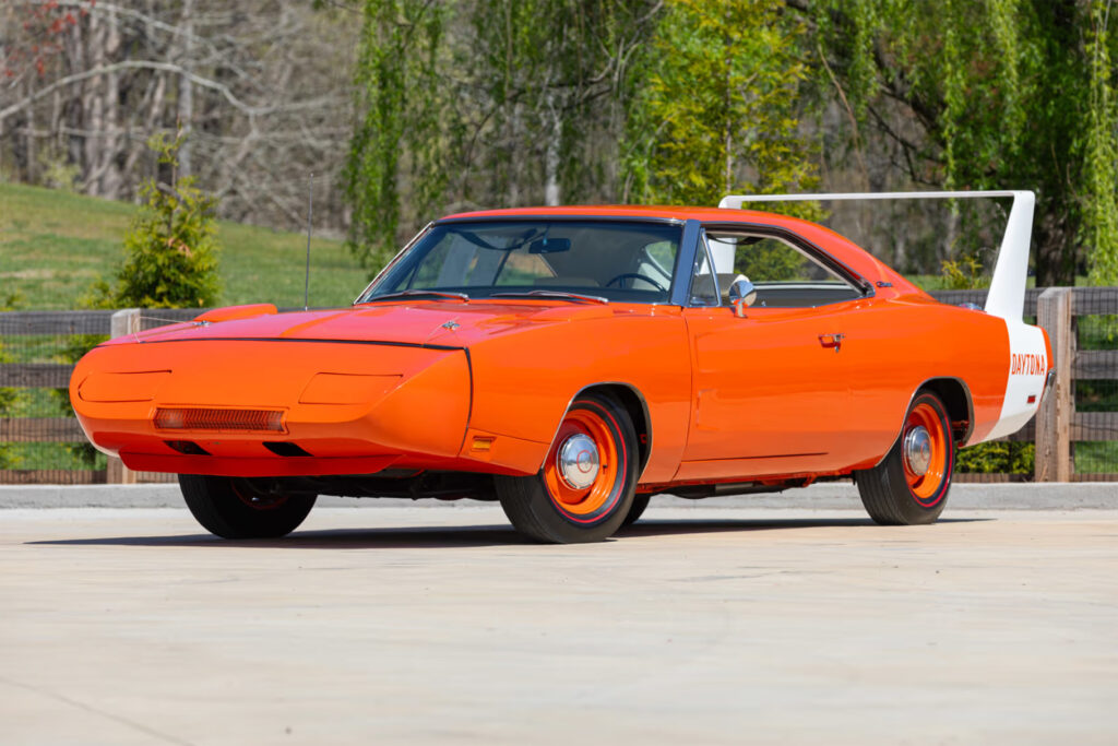 На аукціоні Mecum продадуть знаменитий масл-кар Dodge Charger Daytona 1969 року