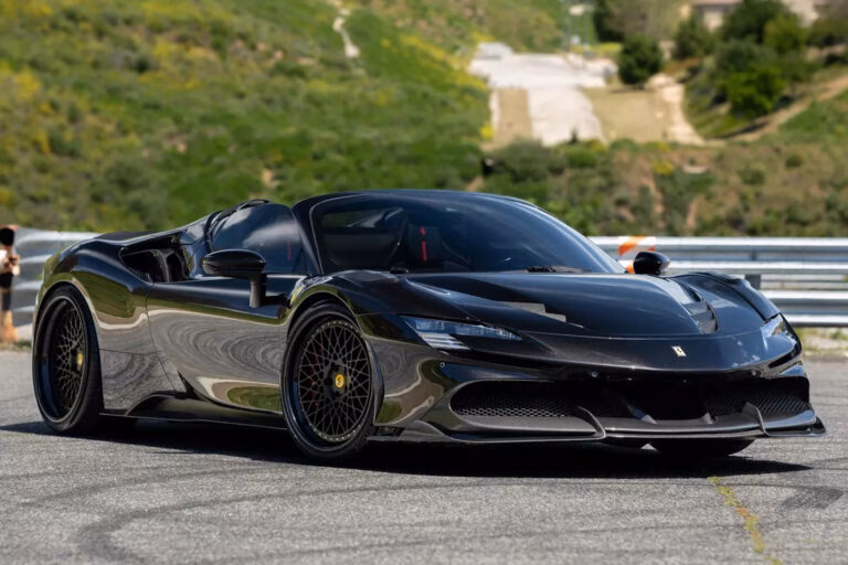 Супергібрид Ferrari SF90 Stradale отримав хижий обвіс і ажурні колеса