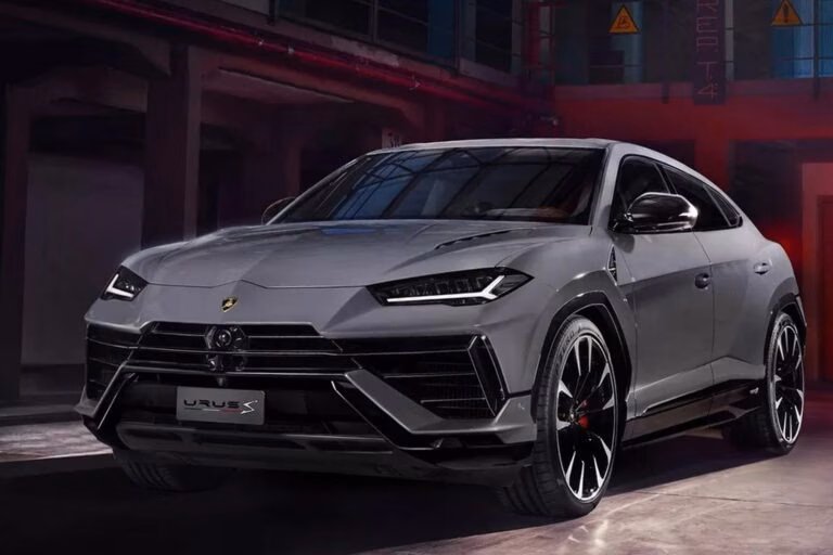Lamborghini відкличе нові Urus через капот, що відкривається на ходу