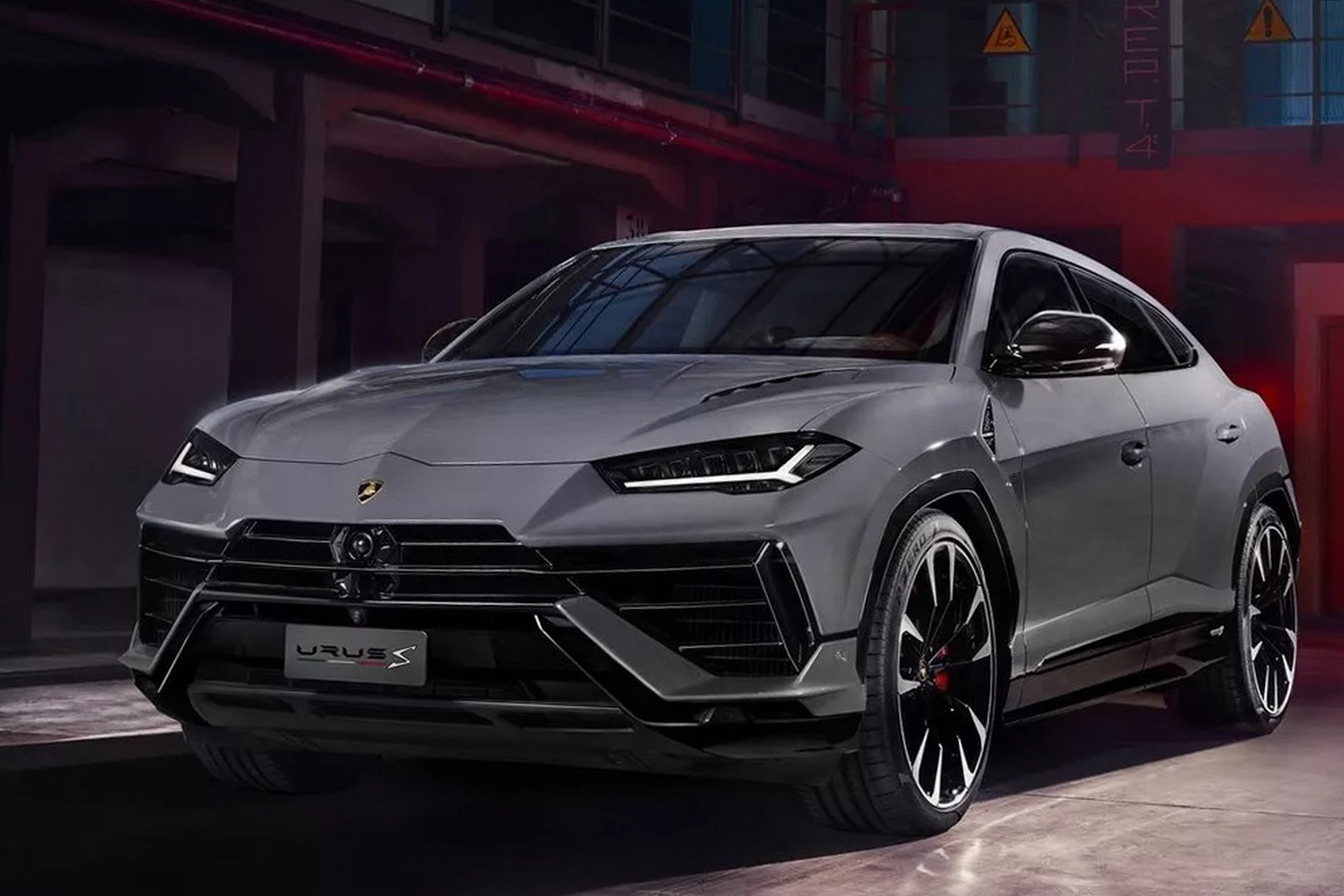 Lamborghini відкличе нові Urus через капот, що відкривається на ходу