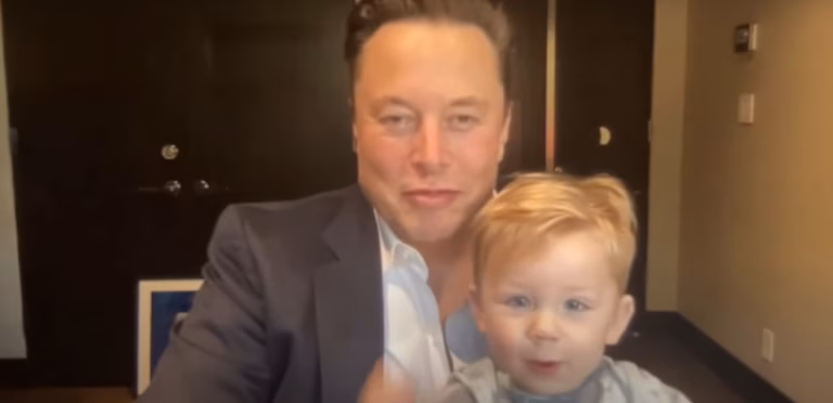 Син Ілона Маска “увірвався” на онлайн-нараду батька