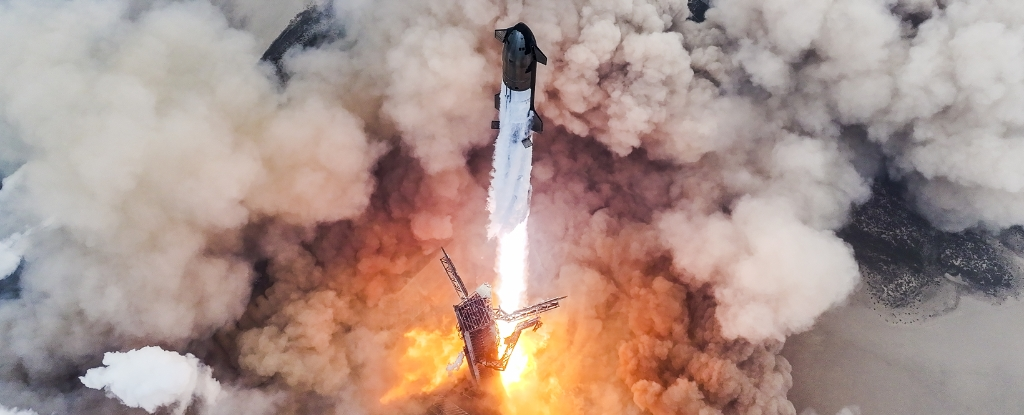 Зоряний корабель SpaceX здобув величезну перемогу завдяки першому падінню в океан