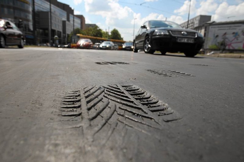 В столиці впроваджено обмеження руху: названо терміни та кого стосується