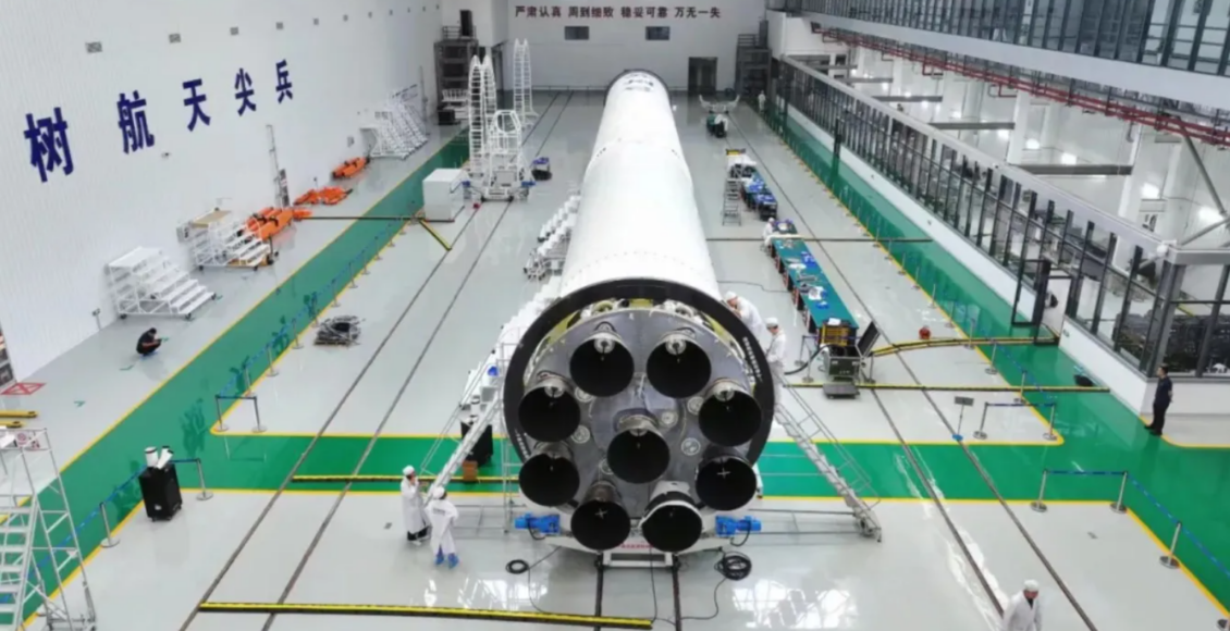 Китайський аналог Falcon 9 несподівано стартував, впав і вибухнув (відео)