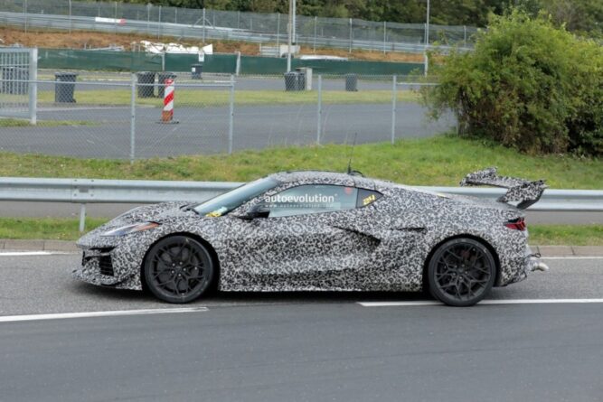 На швидкісні тести виїхав Chevrolet Corvette Zora (Фото)