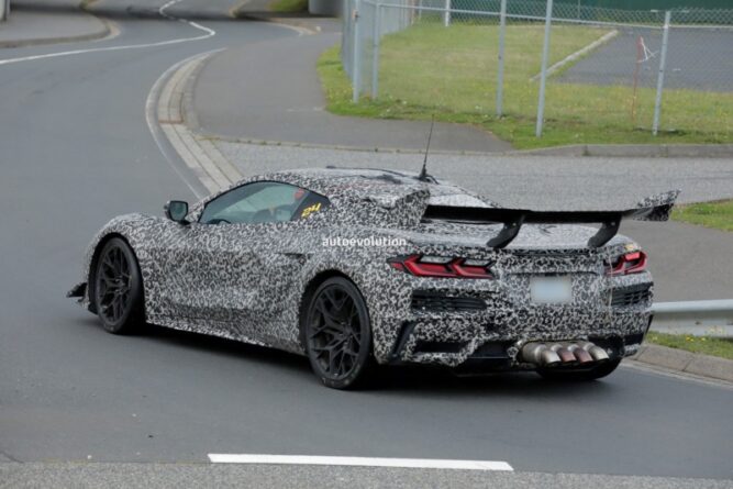 На швидкісні тести виїхав Chevrolet Corvette Zora (Фото)