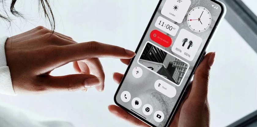 Nothing працює над двома новими смартфонами