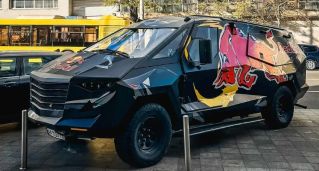 В Україні з’явився унікальний автомобіль Red Bull (Фото)