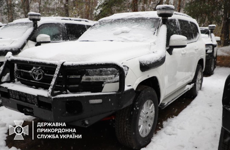 Українські прикордонники отримали автомобілі високої прохідності (Фото)