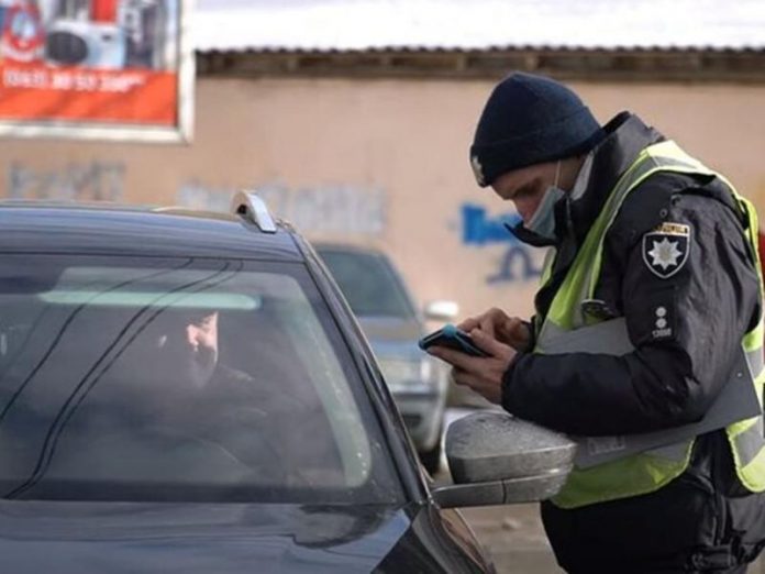 Топ-5 помилок водіїв при зупинці поліцією та поради адвоката