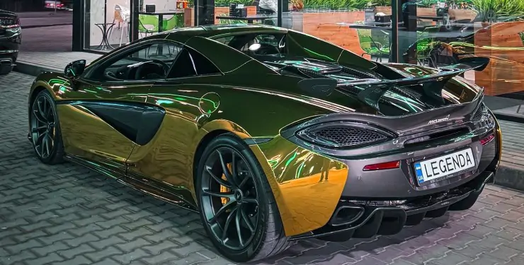 Рідкісний McLaren 570S Spider із золотистим покриттям з’явився у Львові (Фото)