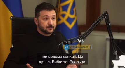 "Надіслали не той текст": у мережі сміються з матюків Зеленського під час подкасту