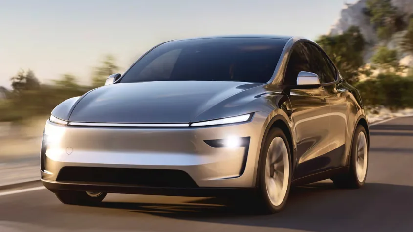 Оновлений Tesla Model Y 2025: новий дизайн, інтер’єр та покращений пробіг