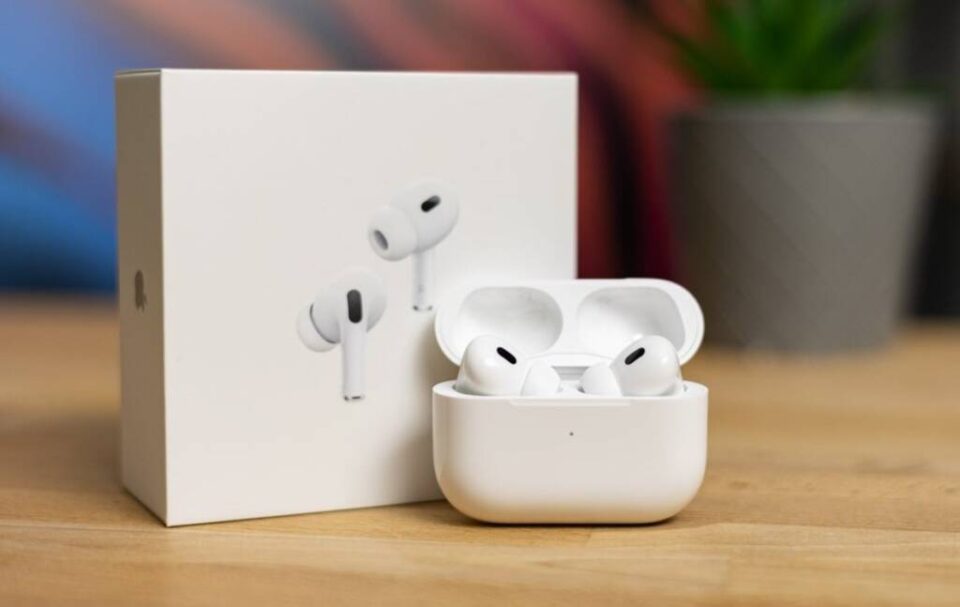 Apple готує AirPods Pro 3: що нового чекати від бездротових навушників у 2025 році