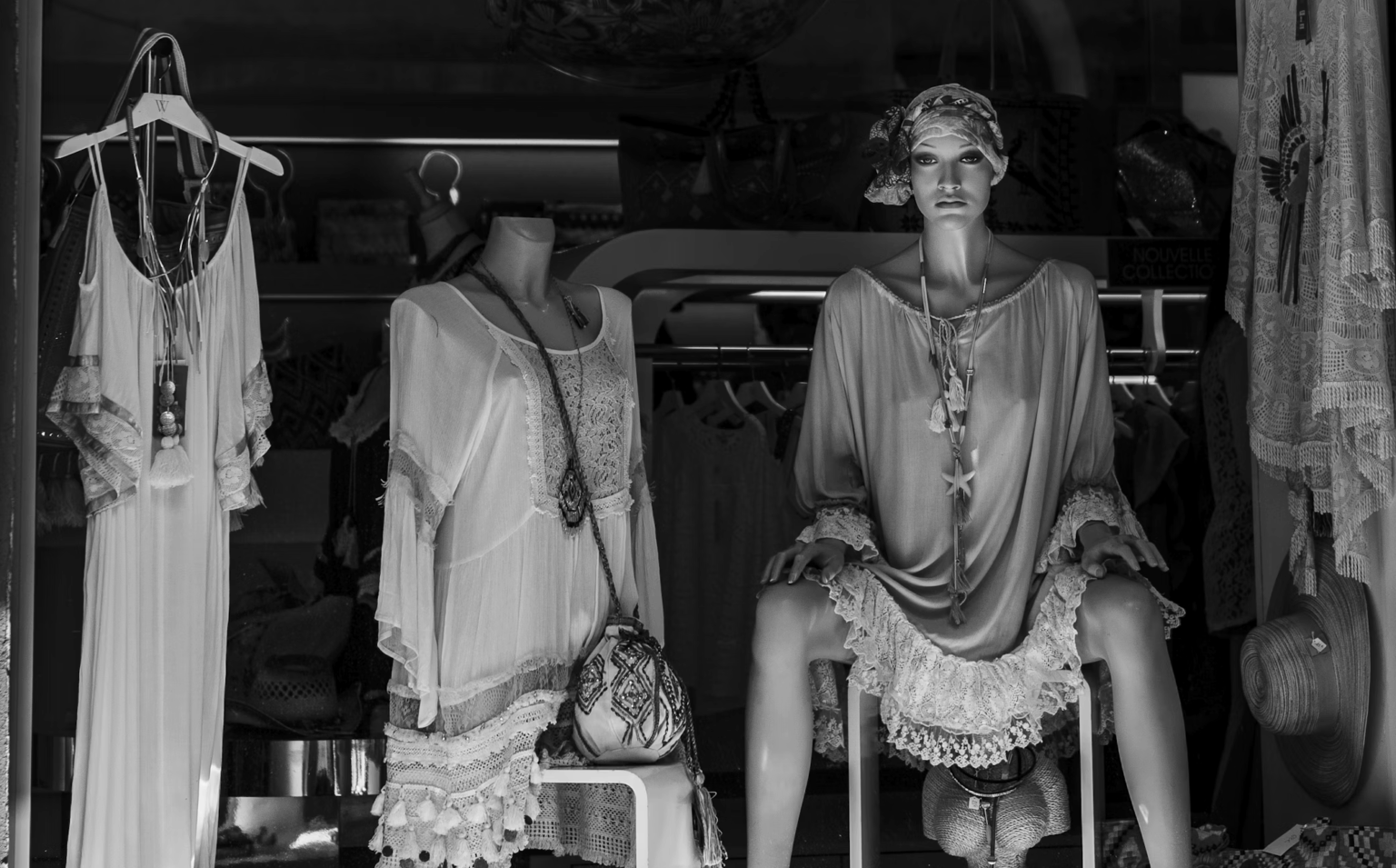 Моделі верхнього одягу для зимових прогулянок: що обрати цієї зими