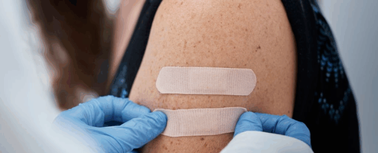 Яку руку обрати для щеплення: нові дослідження розкривають неочікувану різницю у дії вакцини