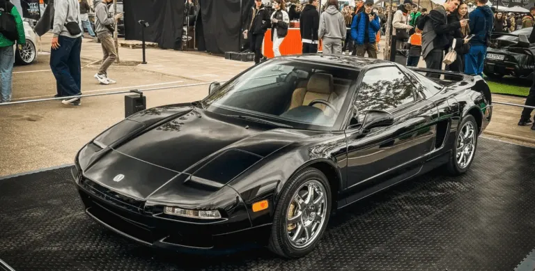 Acura NSX першого покоління з’явилася в Києві — культовий суперкар з 90-х