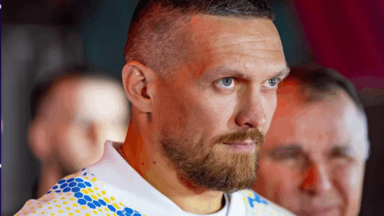 Усик потрапив у кумедну ситуацію перед інтерв'ю: курйозне відео