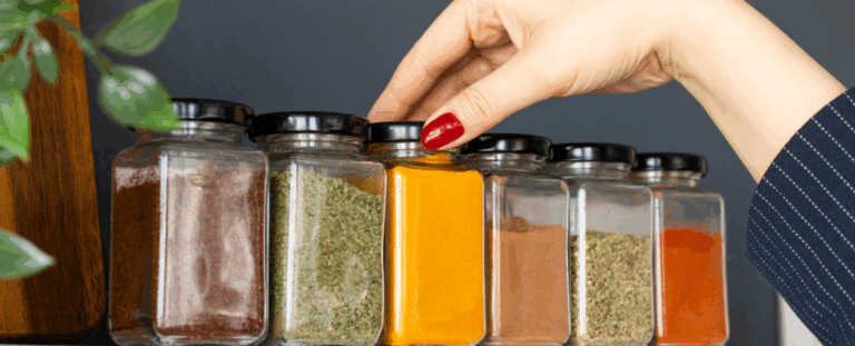 Як спеції можуть впливати на дію ліків: важливо знати кожному