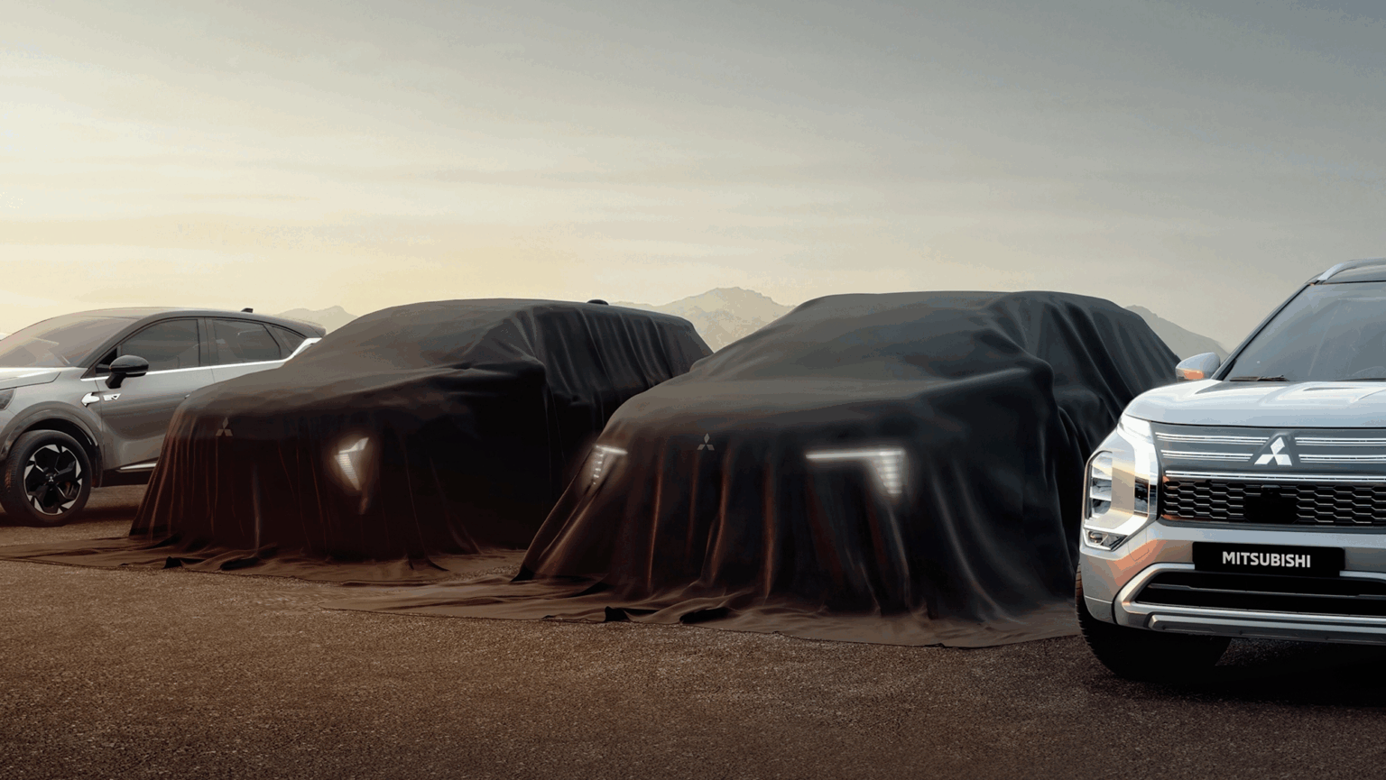 Електричний Mitsubishi Eclipse Cross дебютує восени: побудований на базі Renault Scenic E-Tech